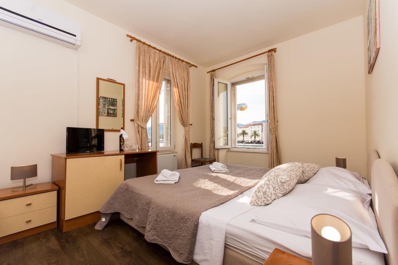 Rooms Villa Liza Trogir Kültér fotó